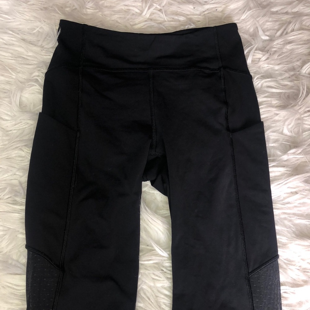 lululemon size 4 black leggings.